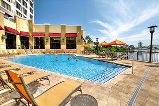 Ramada Plaza by Wyndham Orlando Resort & Suites Intl Drive