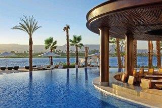 Hilton Luxor Resort & Spa